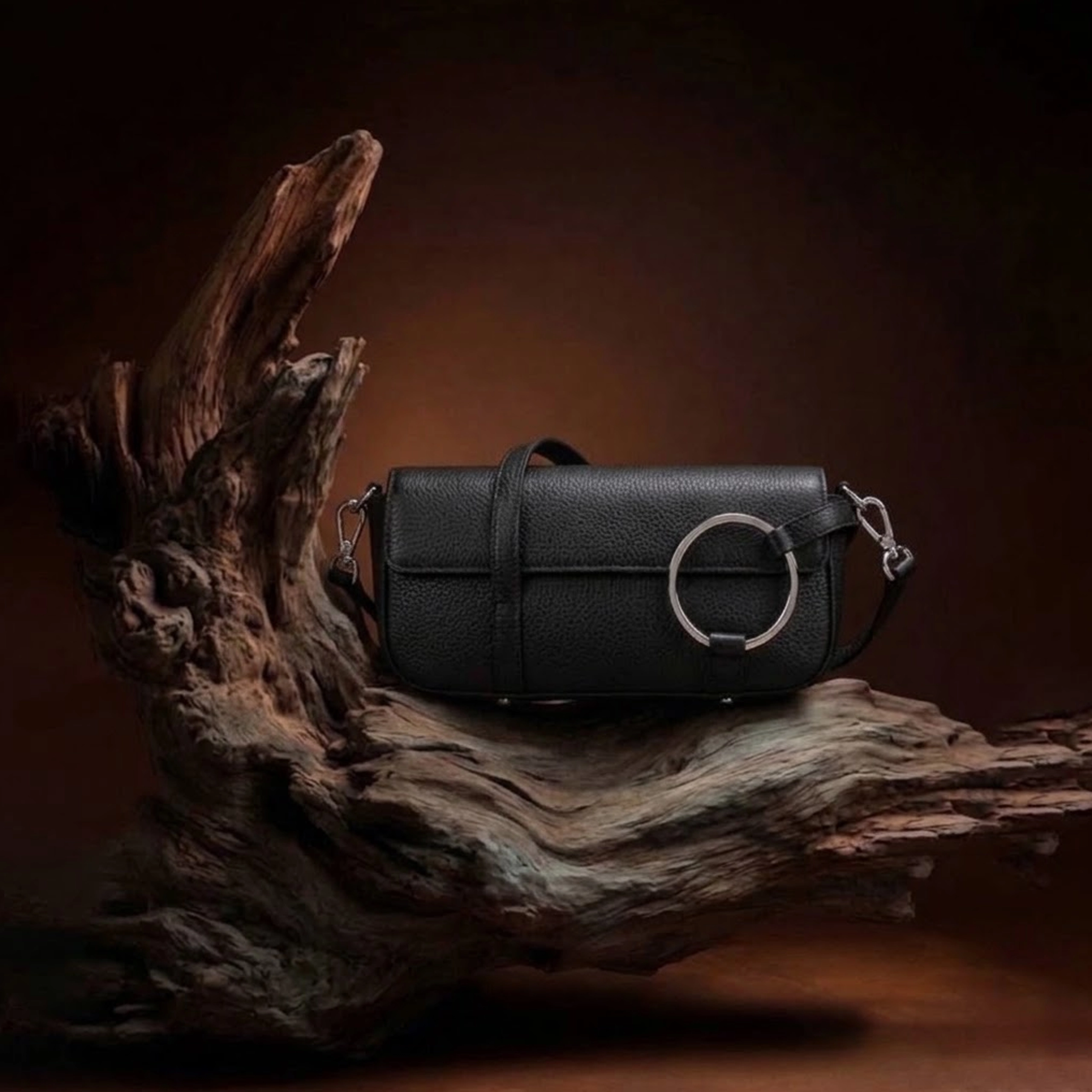 bag round metal black Caffeina Black Bag - Image 1